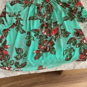 Karen Kane floral top size 2X